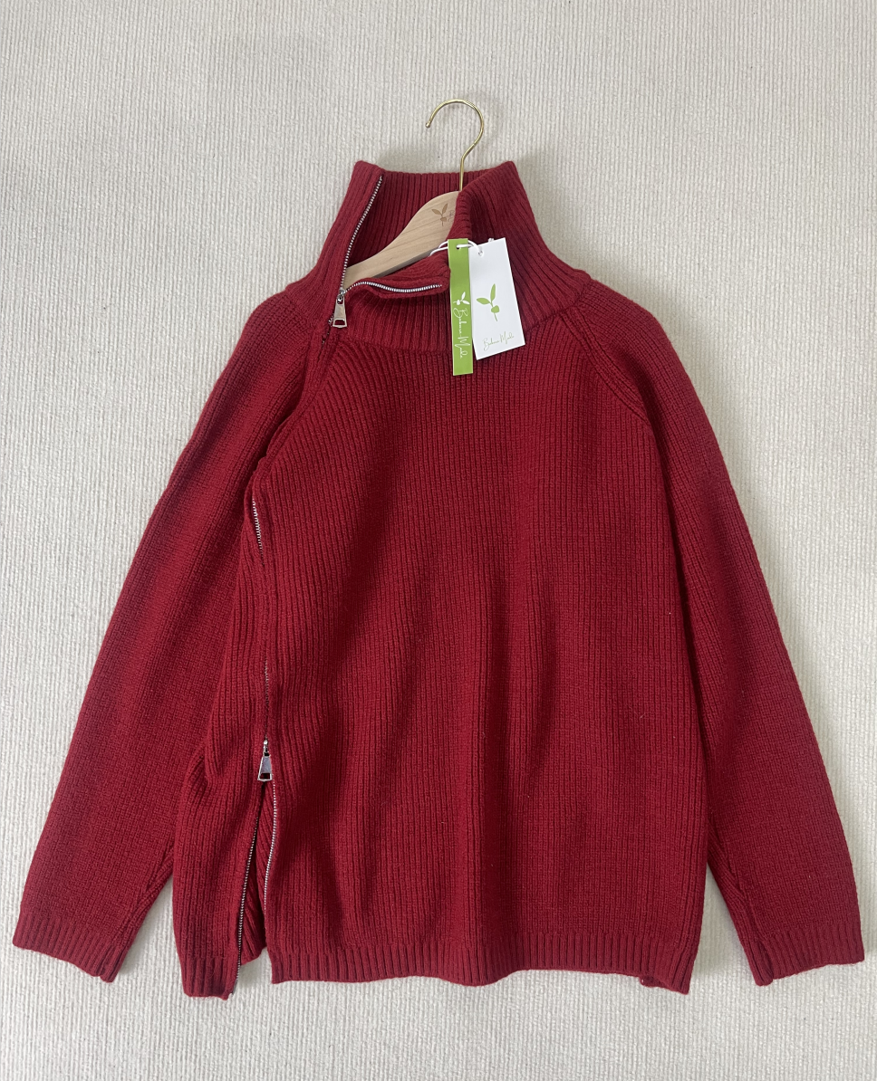 FallStil® - Red solid color high neck sweater