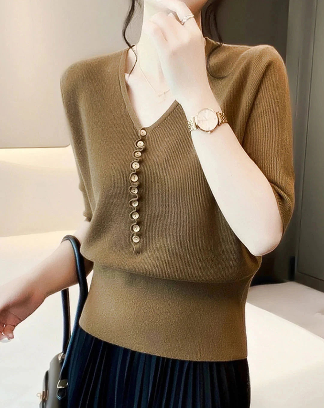 V-Button Classic Knit