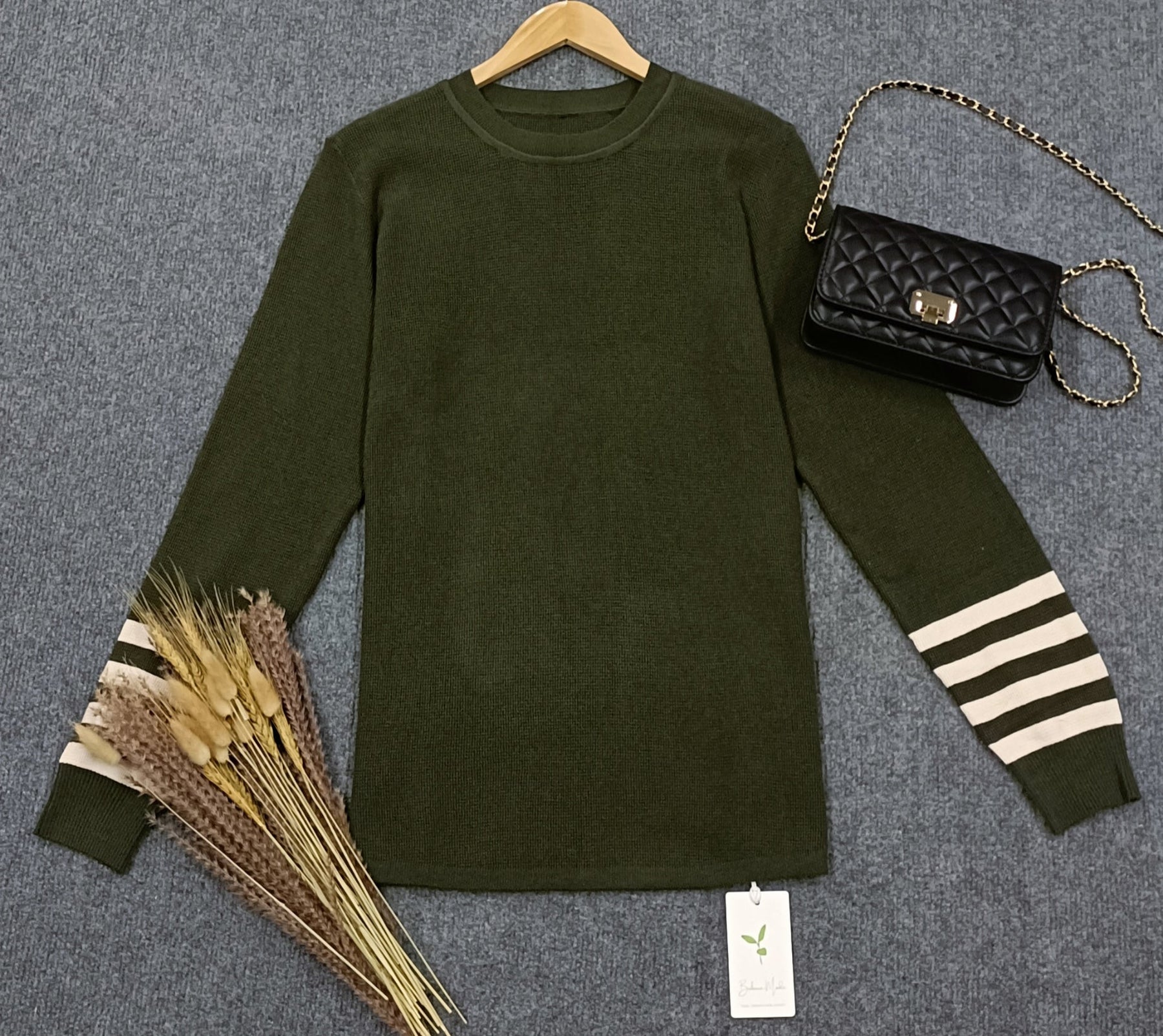 WinterStil® - Green round neck sweater with long sleeves