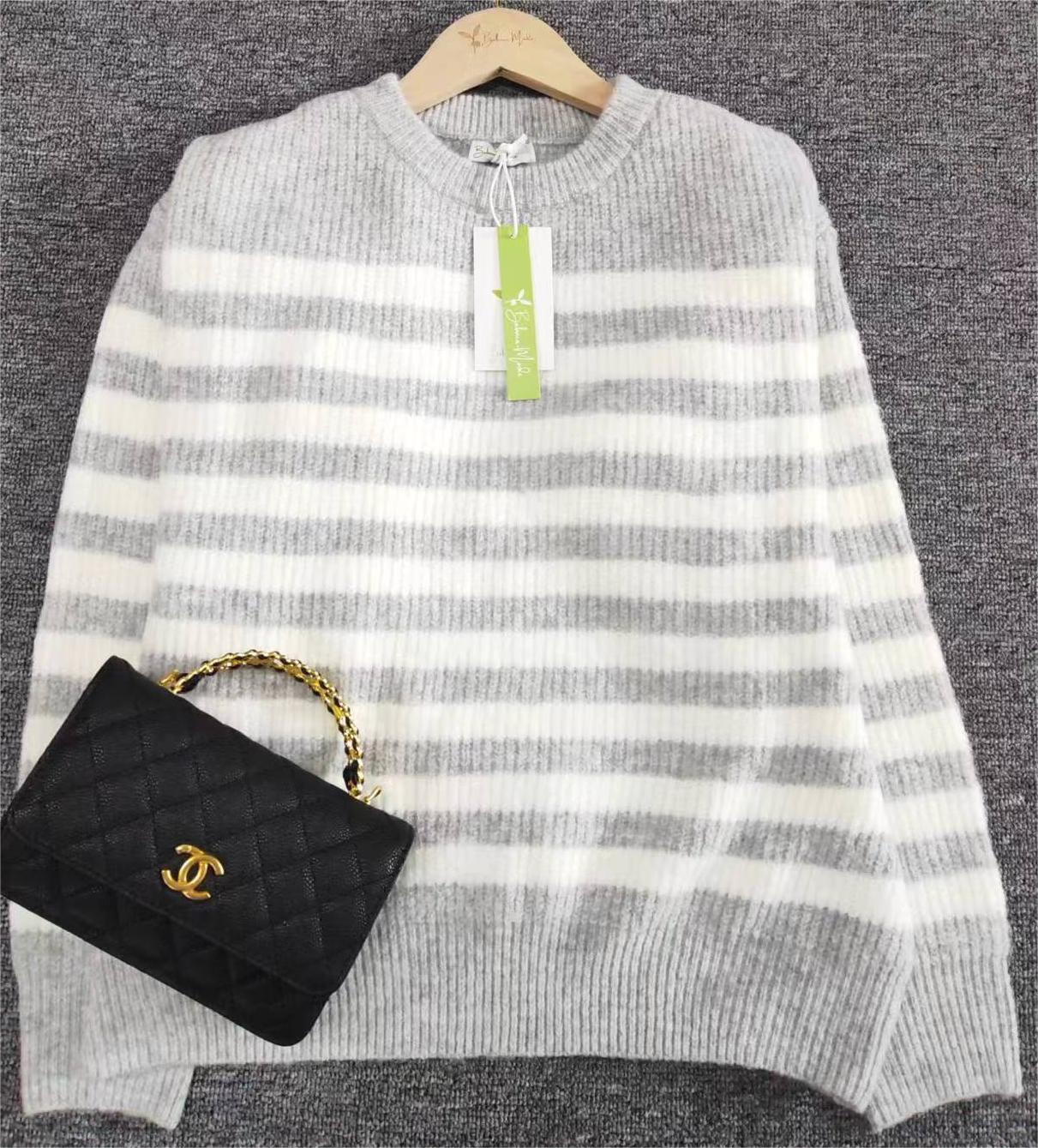 FallStil® - Chic striped long-sleeved sweater