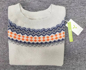 FallStil® - Nordic Elegance sweater that embodies the charm and elegance of Scandinavia