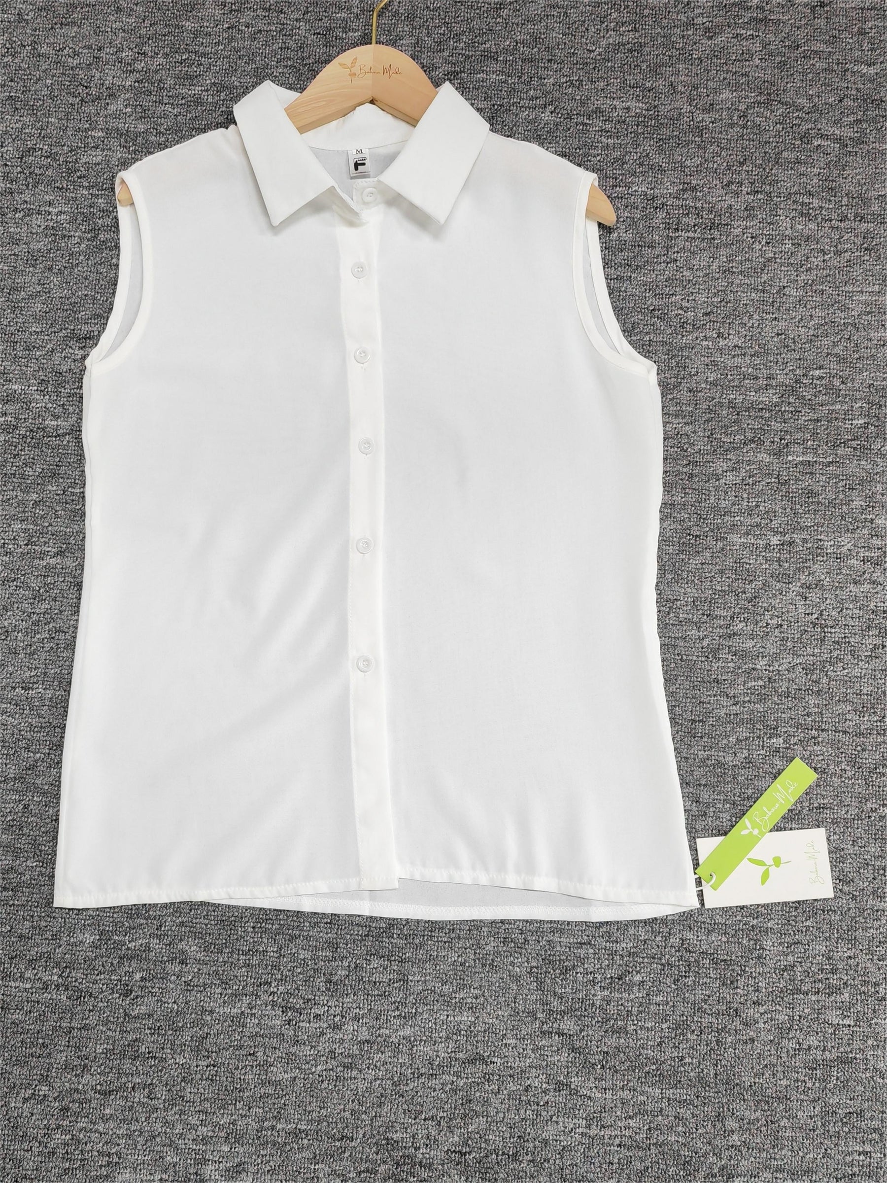 SpringStil® - Distinctive sleeveless top with collar