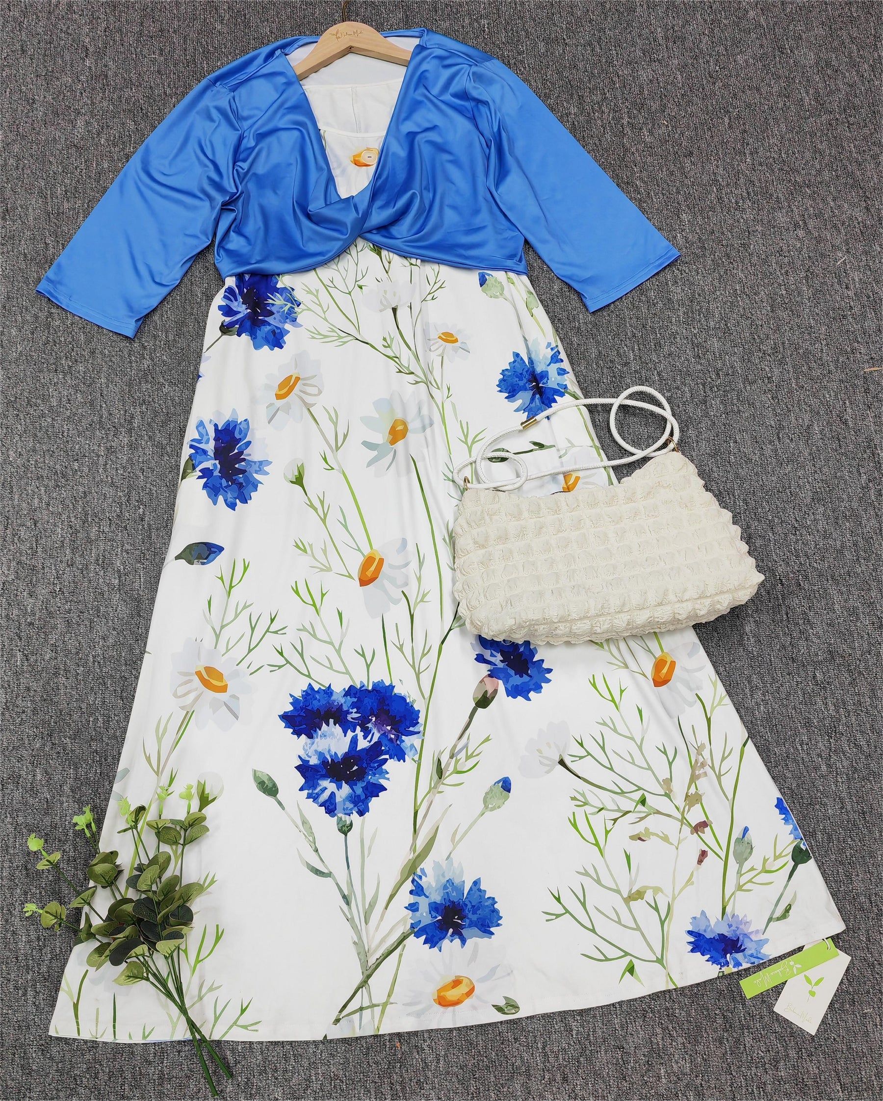 SpringStil® - Youthful blue midi dress with side pockets