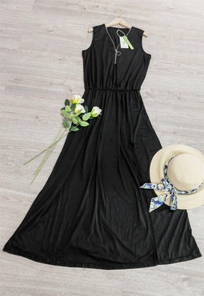 SpringStil® - Black sleeveless maxi dress with illusion pleats