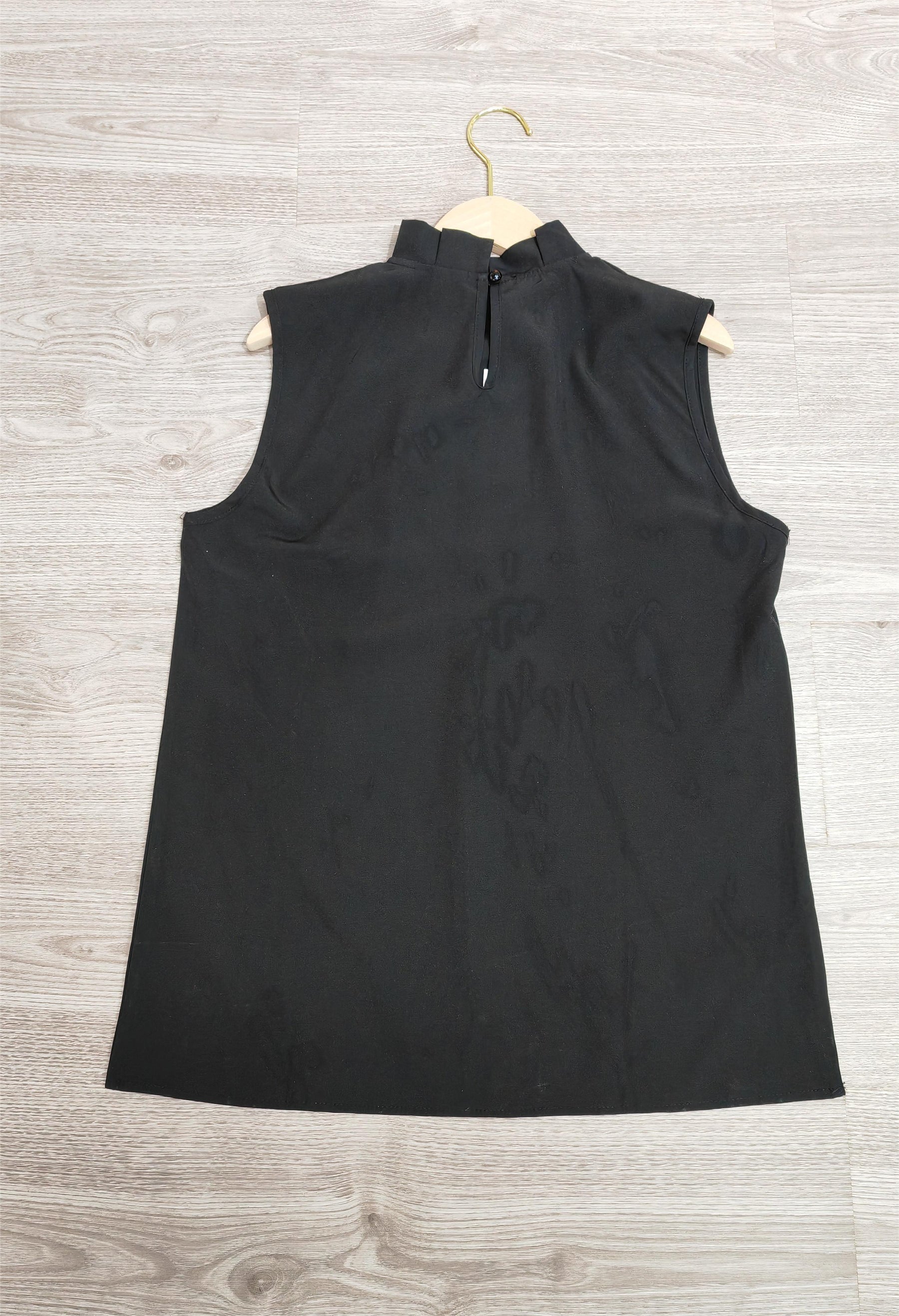 PureWear® - Black sleeveless top with round neck