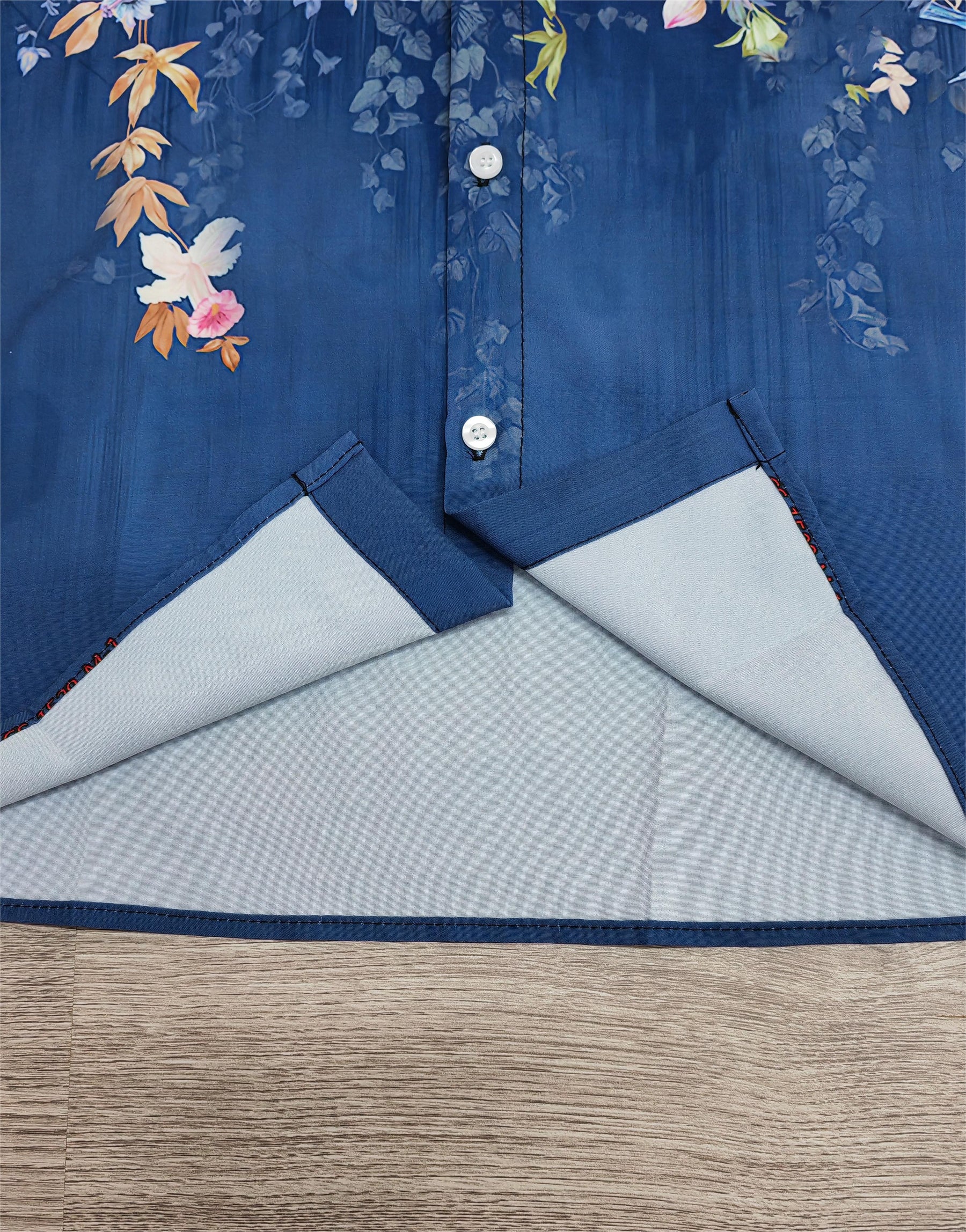 FallStil® - Blue blouse with floral print and leaves