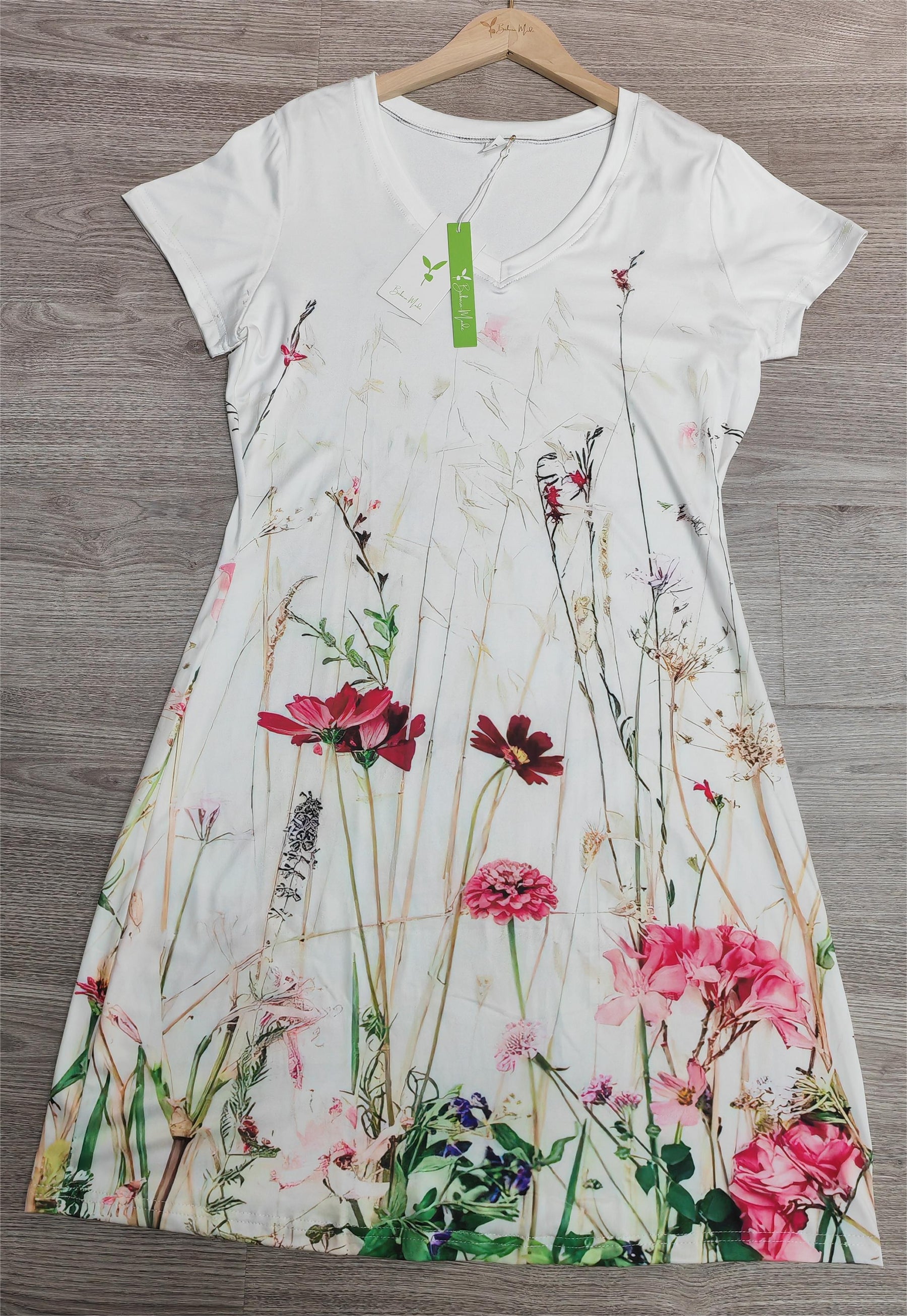 Naturlux® - Romantic mini dress with short sleeves and V-neck