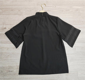 BlütenBliss® - Cool black plain top with round neck