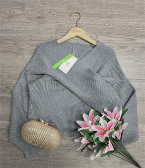 BlütenBliss® - Grey knitted sweater with V-neck and long sleeves