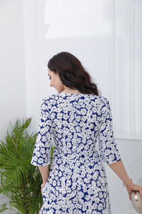 Springstil® - Navy blue midi dress with daisy print and side pockets