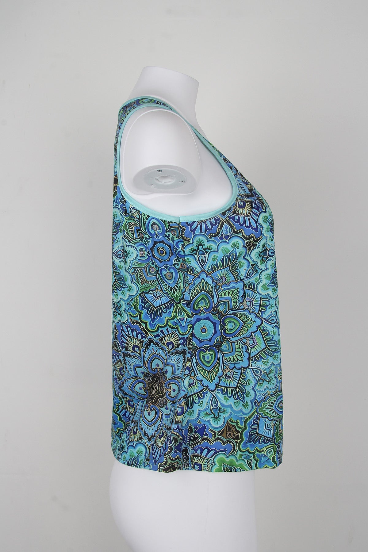 SpringStil® - Groovy sleeveless print top