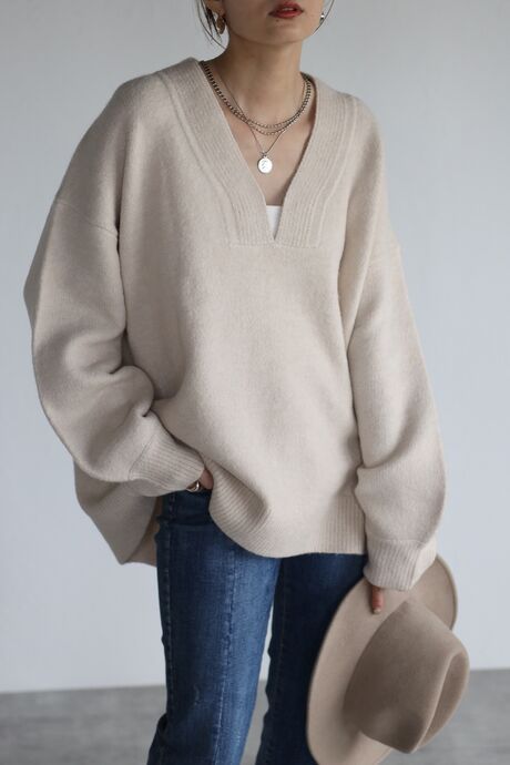 WinterStil® - Apricot colored plain V-neck sweater