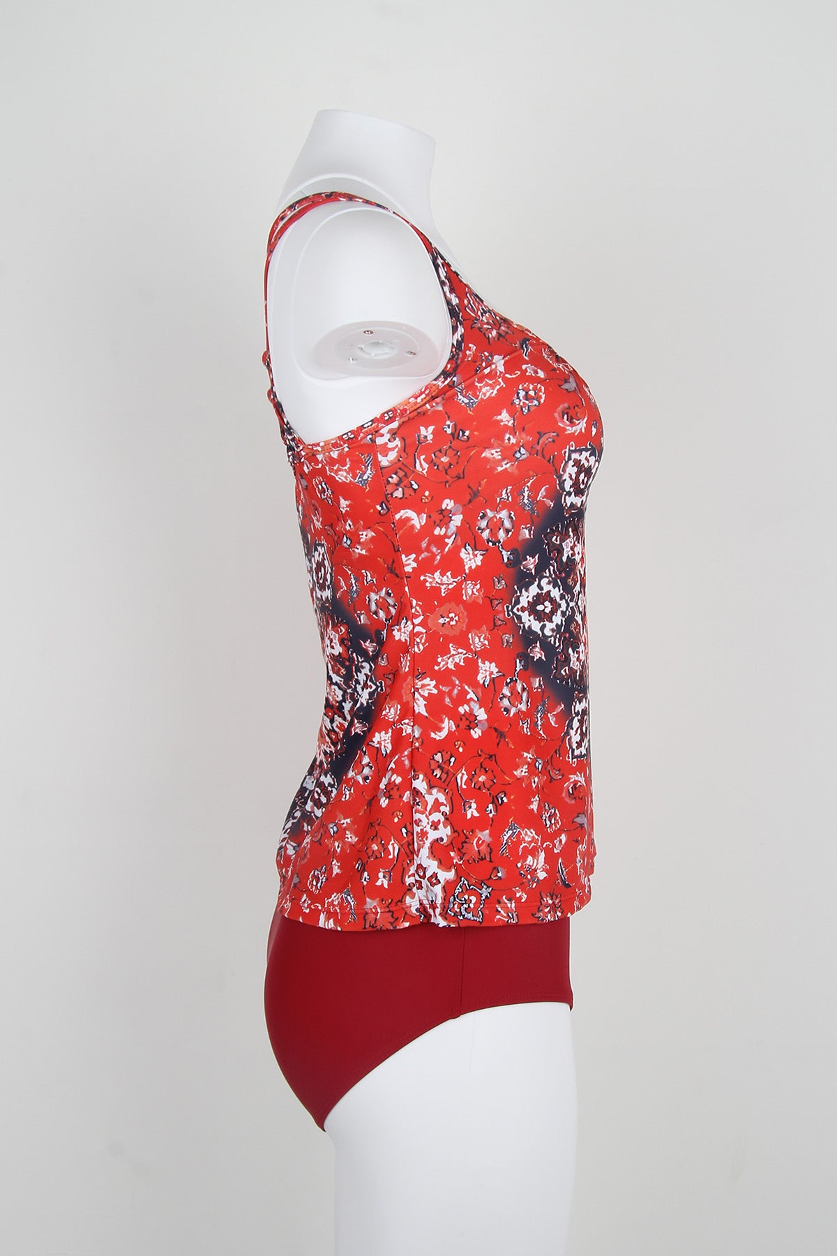 CabanaCouture® - Eye-catching sleeveless red swimwear