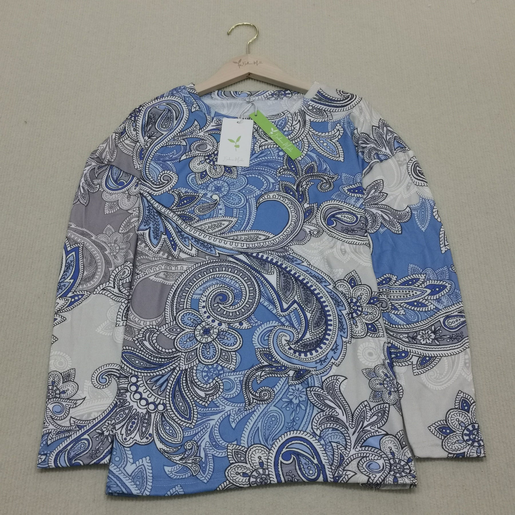 FallStil® - Long-sleeved top with blue floral paisley print