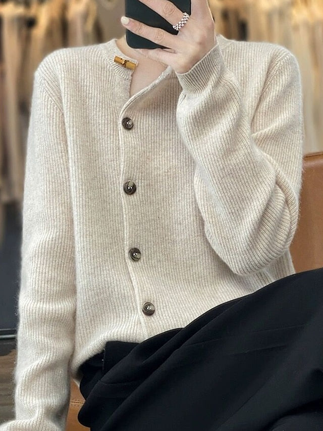 FallStil® - Cozy plain sweater with long sleeves