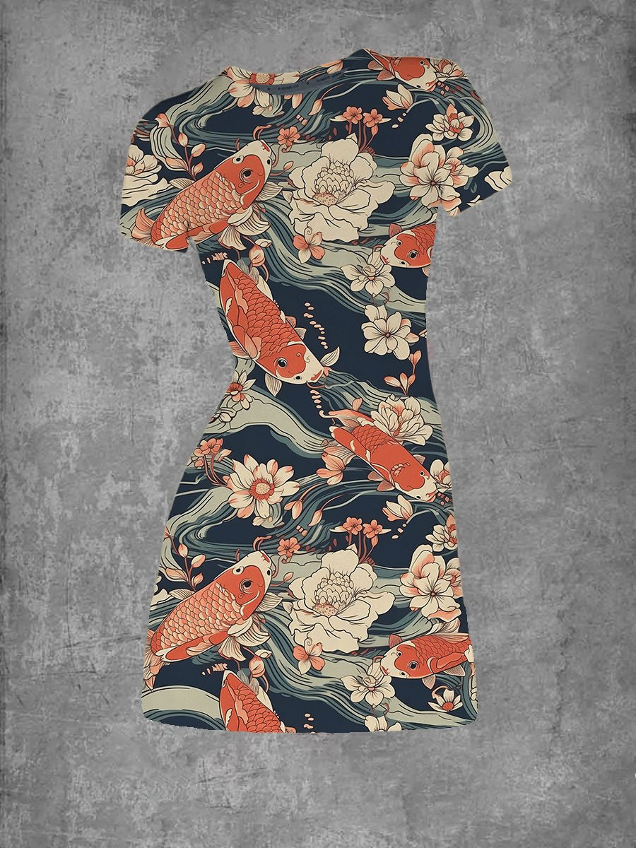 BlütenBliss® - Women's Koi Fish and Flowers T-Shirt with Round Neck