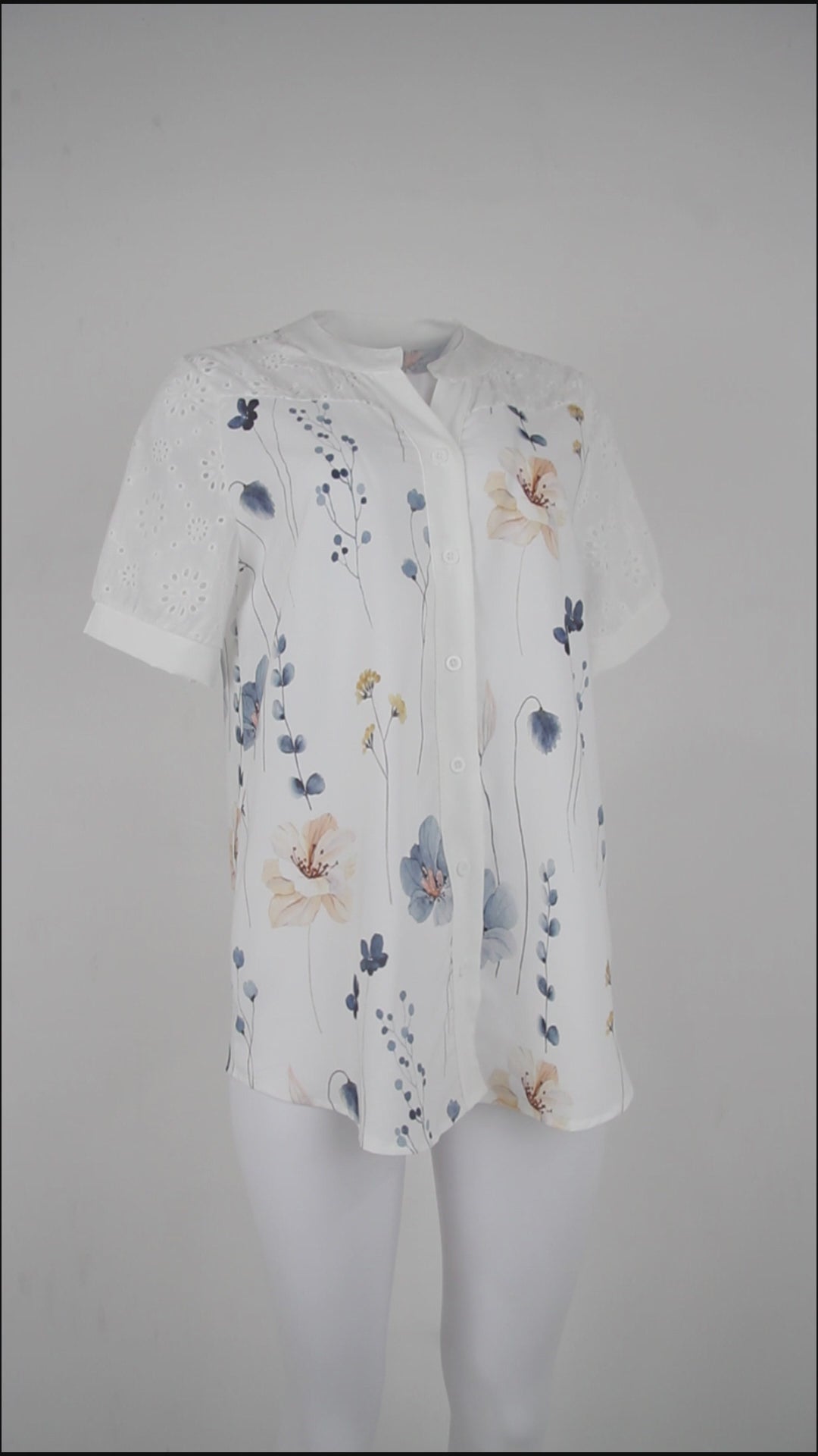 SpringStil® - Short sleeve top with eyelet lace and garden floral print