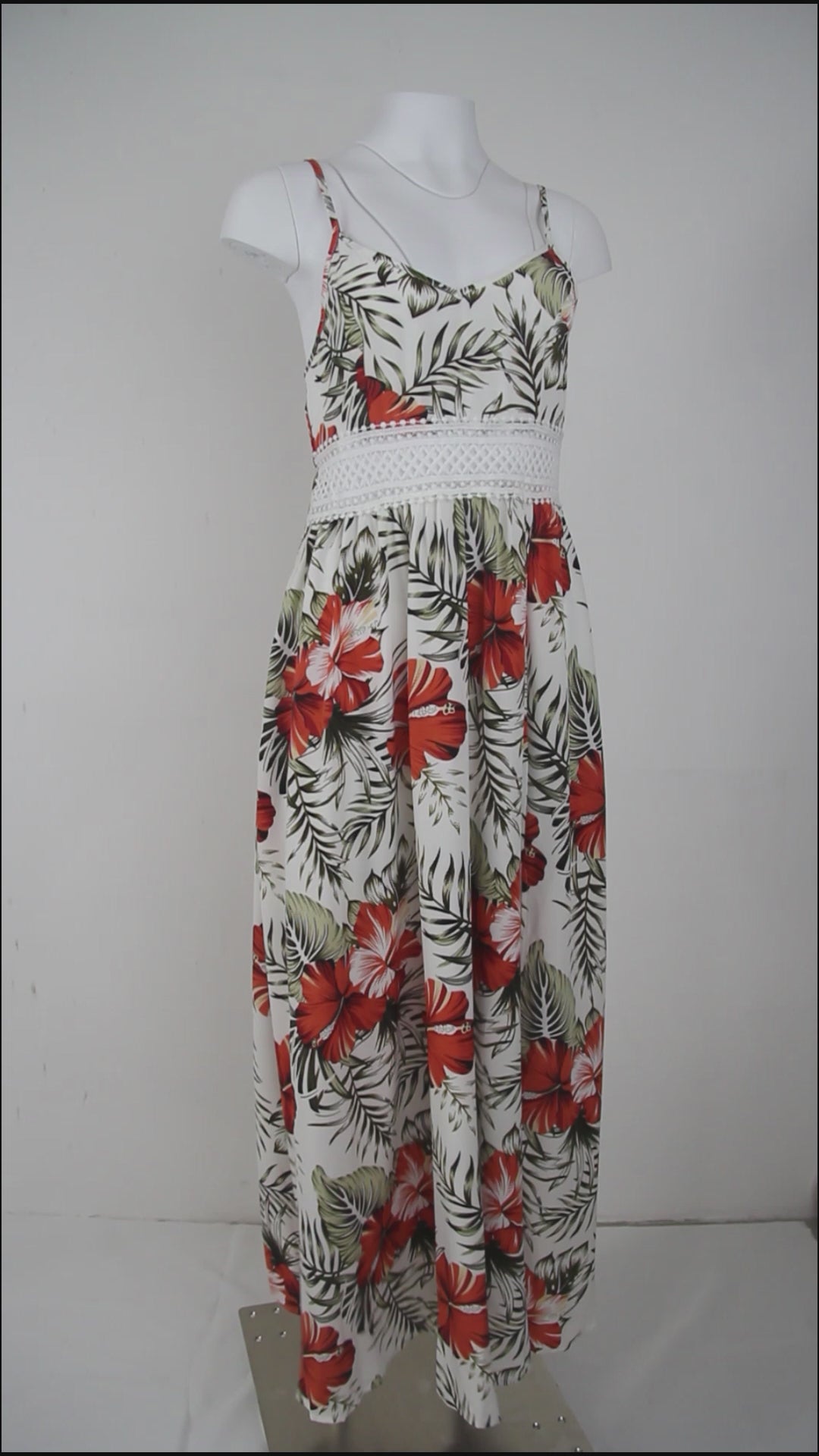 SpringStil® - Romantic sleeveless maxi dress with floral print